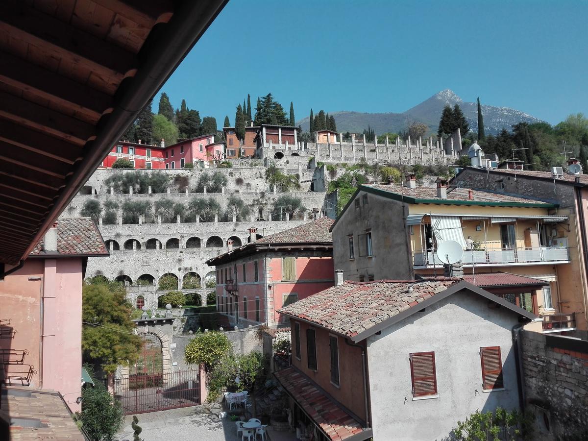 Albergo Giardino トスコラーノ・マデルノ エクステリア 写真